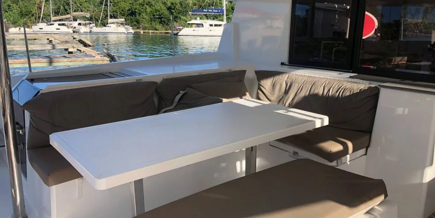 Fountaine Pajot Saona 47