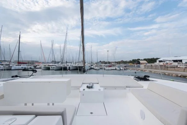 Bali 5.4 - 6 + 2 cab.