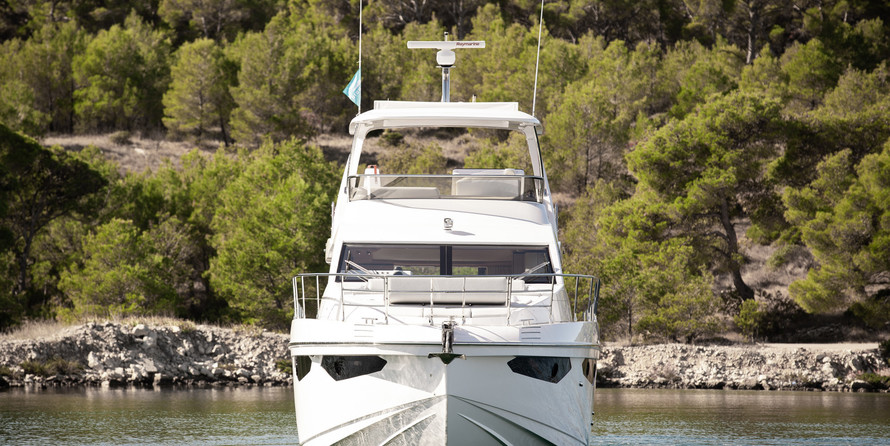 Azimut 60 6+2