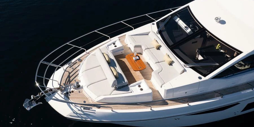 Azimut 60 6+2
