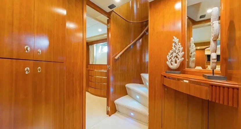 Falcon Yachts 92