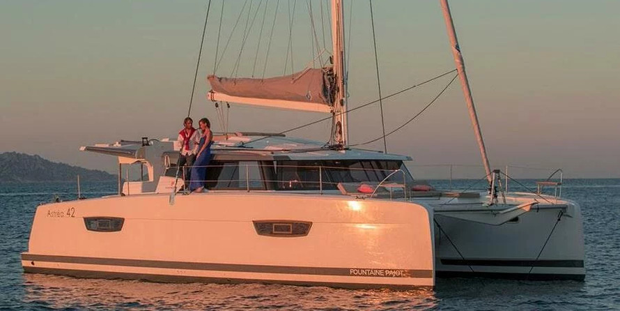 Fountaine Pajot Astrea 42