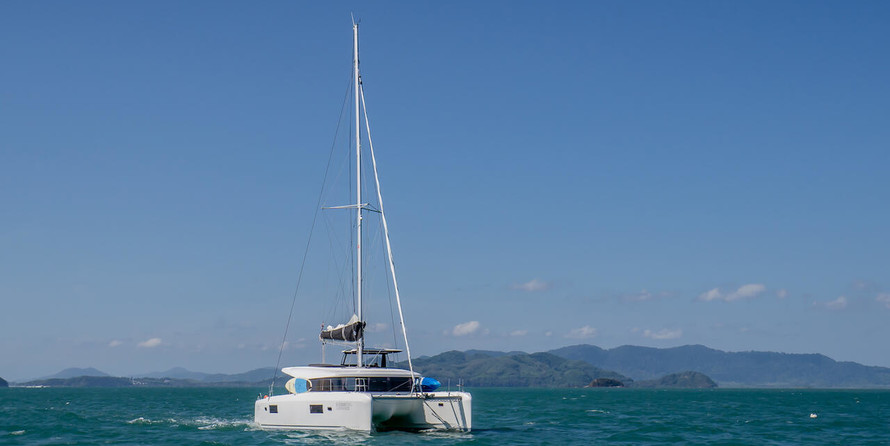 Lagoon 42 - 4 + 1 cab.