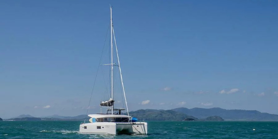 Lagoon 42 - 4 + 1 cab.