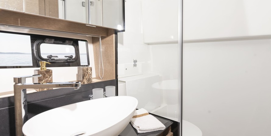 Prestige 460