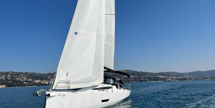 Elan E5