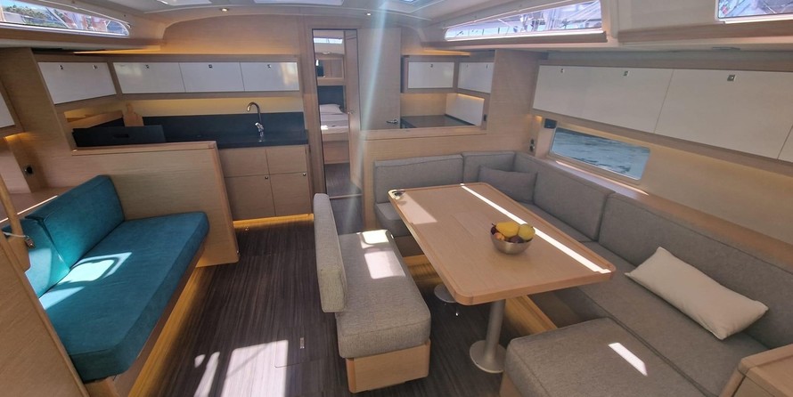 Dufour 470