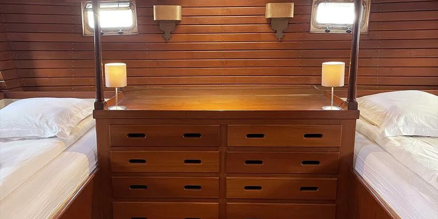 Grand Banks Europa 50