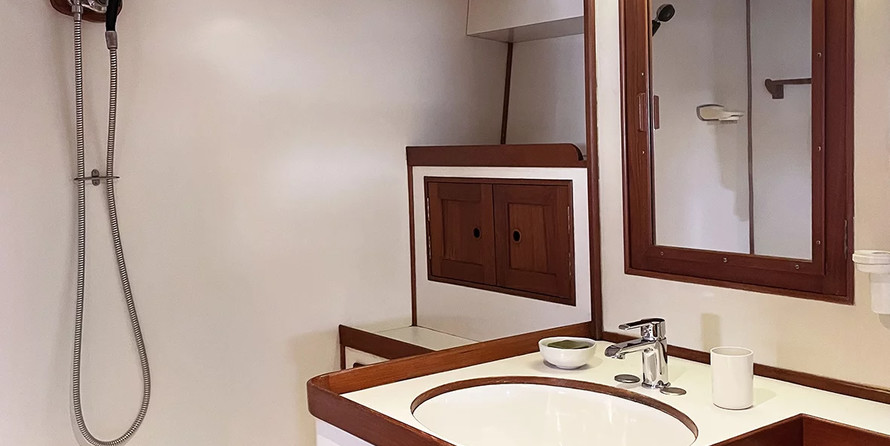 Grand Banks Europa 50