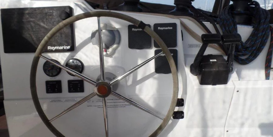 Fountaine Pajot Lucia 40