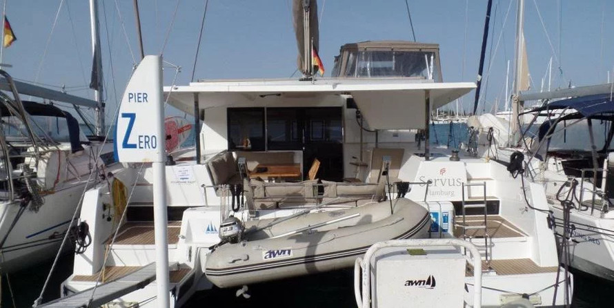 Fountaine Pajot Lucia 40