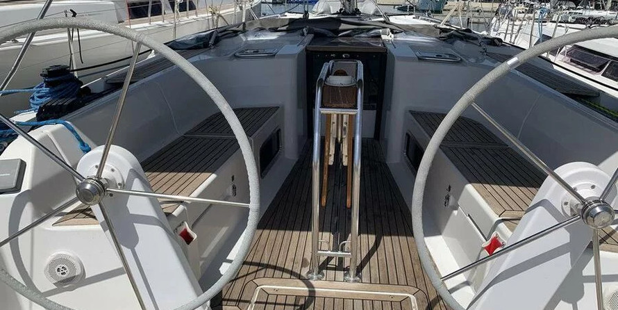 Hanse 445