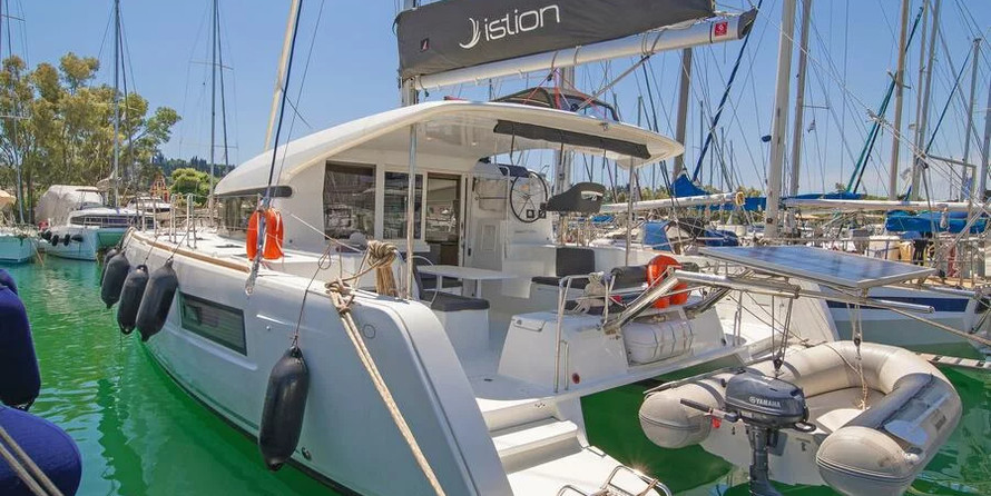 Lagoon 40