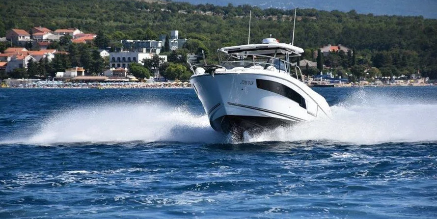 Jeanneau Cap Camarat 10.5 WA