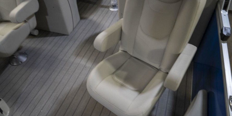 Starcraft Marine EX 22 R