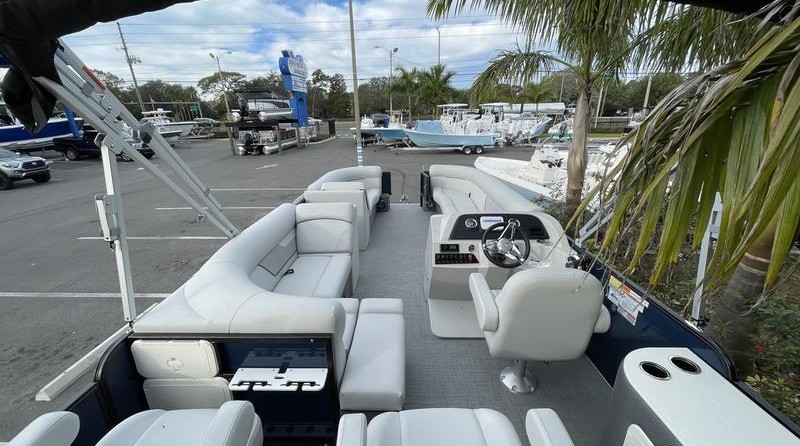 Larson LX 850 Classic SF