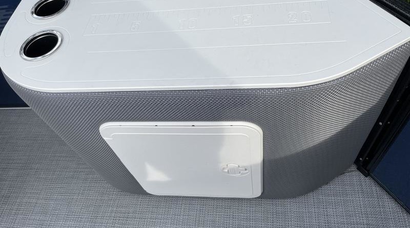 Larson LX 850 Classic SF