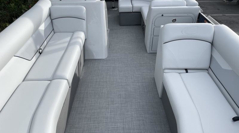 Larson LX 850 Classic SF