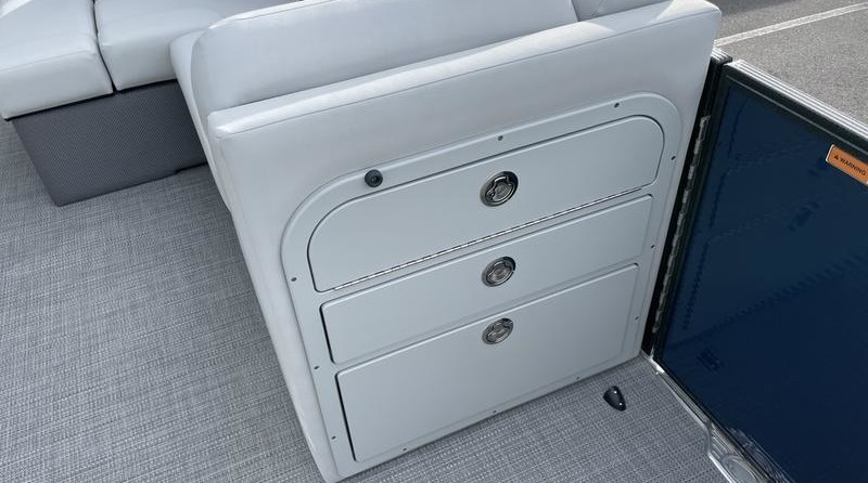 Larson LX 850 Classic SF