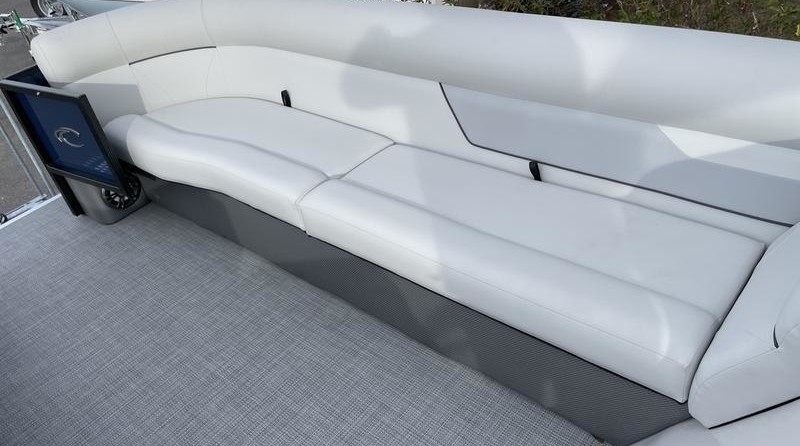 Larson LX 850 Classic SF