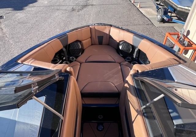 Malibu Wakesetter 23 LSV
