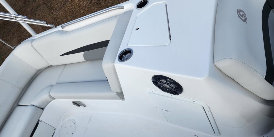 Hurricane 188 sport sundeck