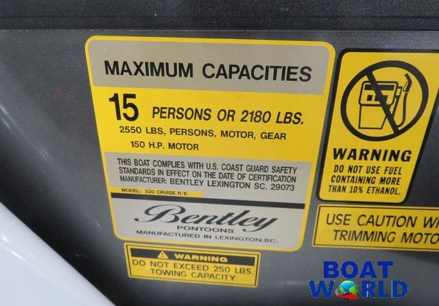 Bentley Pontoons 220 XL Cruise Pontoon & Honda 4-Stroke EFI