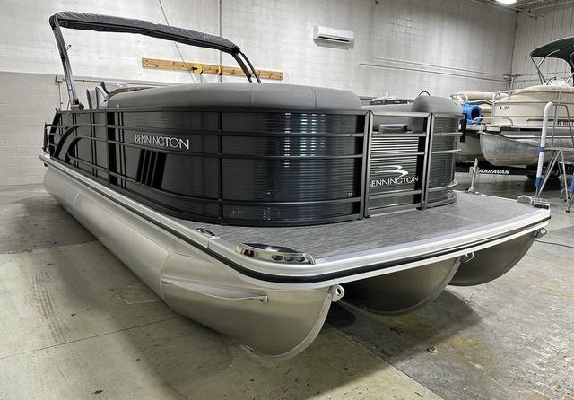 Bennington 22 LSB