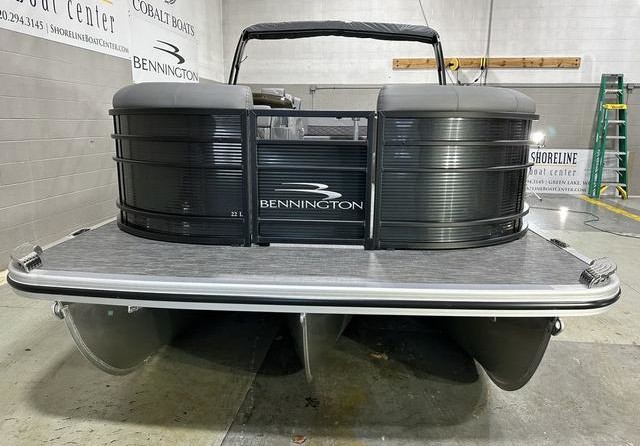 Bennington 22 LSB