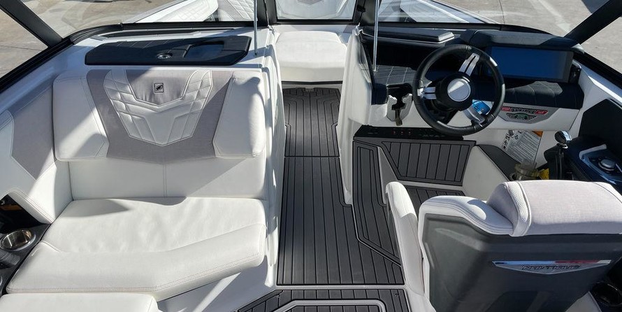 Super Air Nautique G23