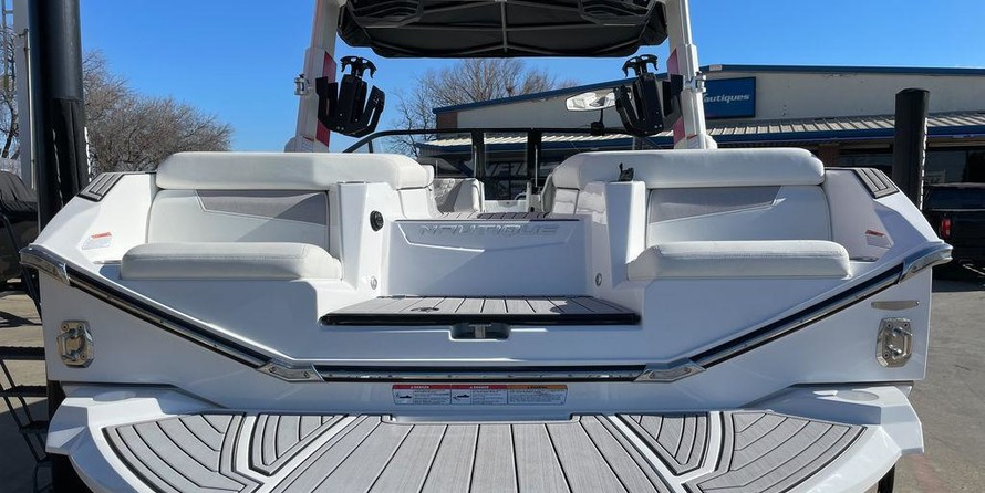 Super Air Nautique G23