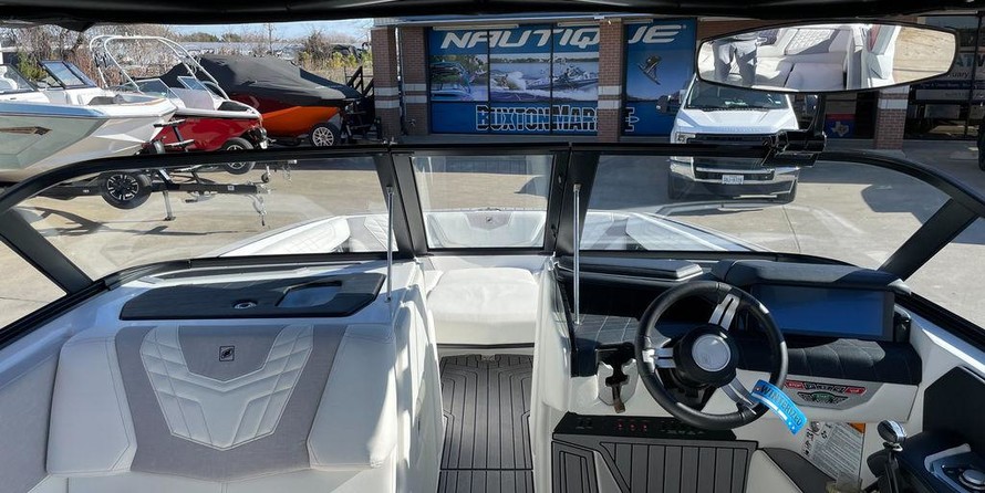 Super Air Nautique G23