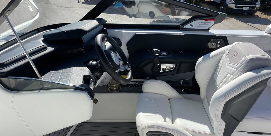 Super Air Nautique G23