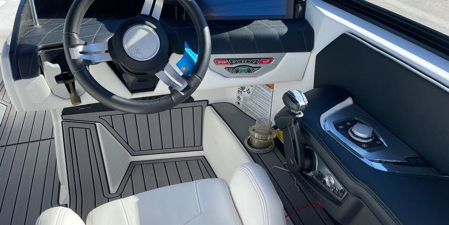 Super Air Nautique G23