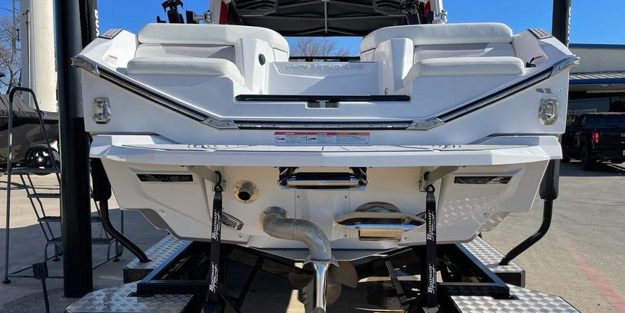 Super Air Nautique G23