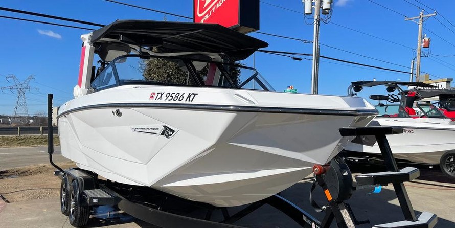 Super Air Nautique G23