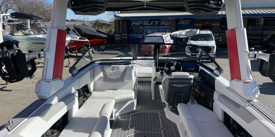 Super Air Nautique G23