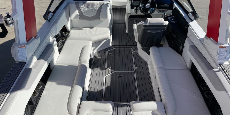 Super Air Nautique G23