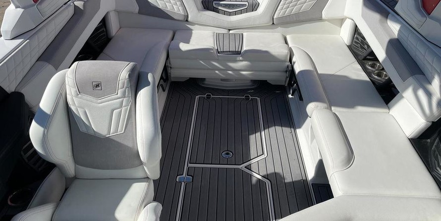 Super Air Nautique G23