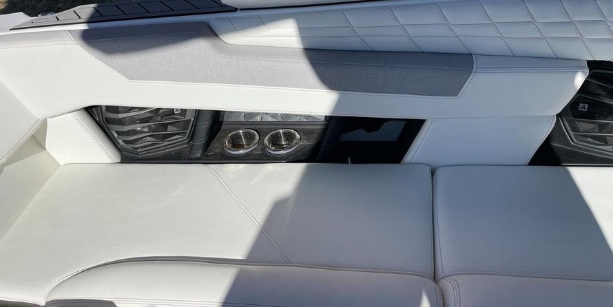 Super Air Nautique G23