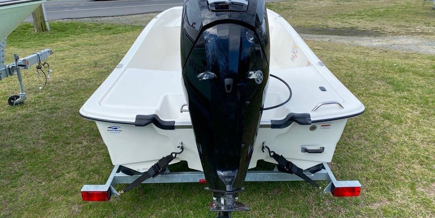 Mako Pro Skiff 17 CC