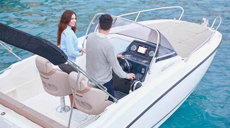 Quicksilver Activ 605 Sundeck