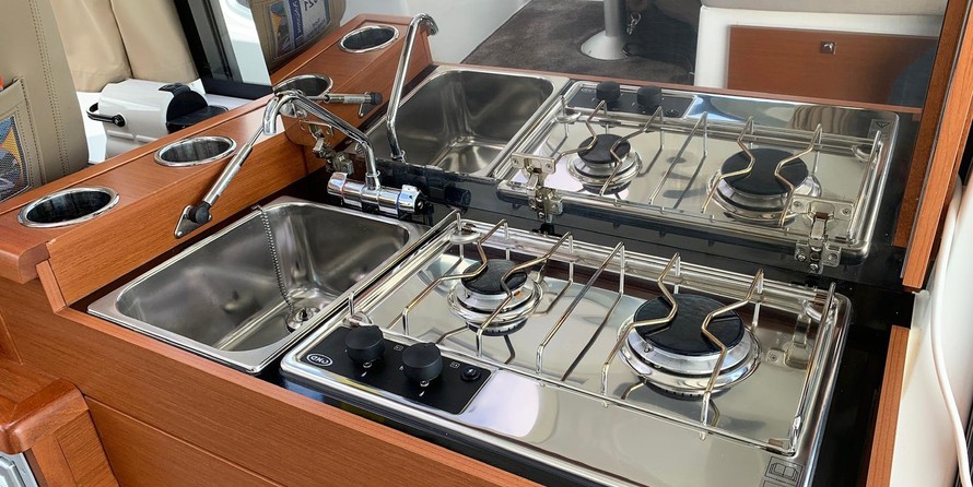 Jeanneau Merry Fisher 895