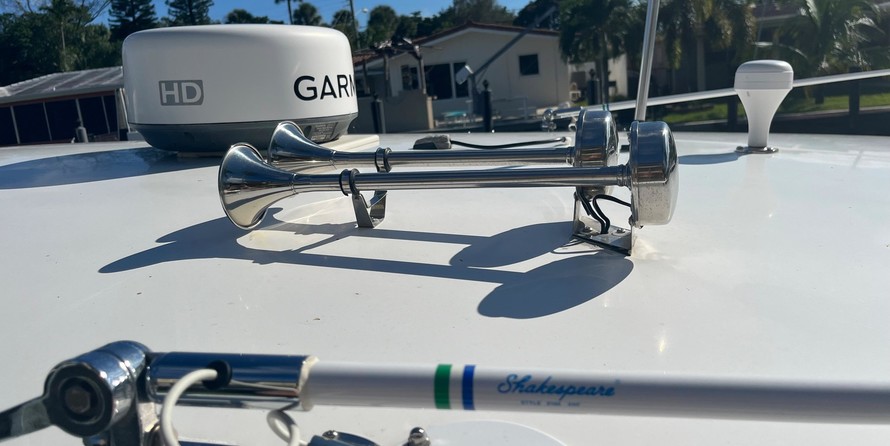 Intrepid 310 walkaround