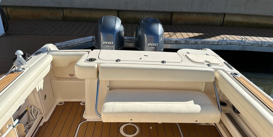 Grady-White Freedom 275