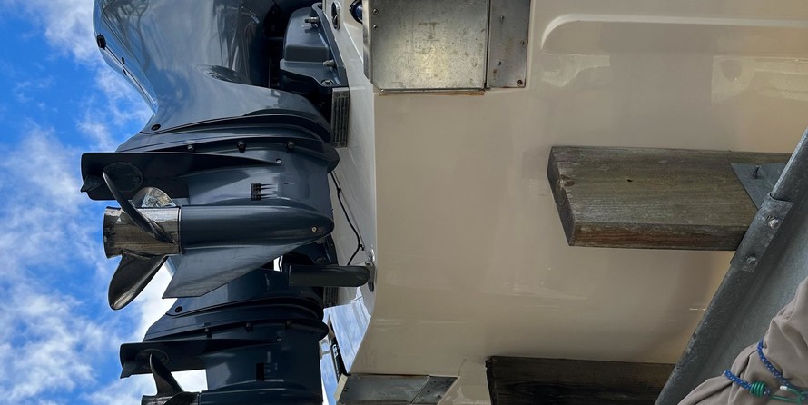 Grady-White Freedom 275