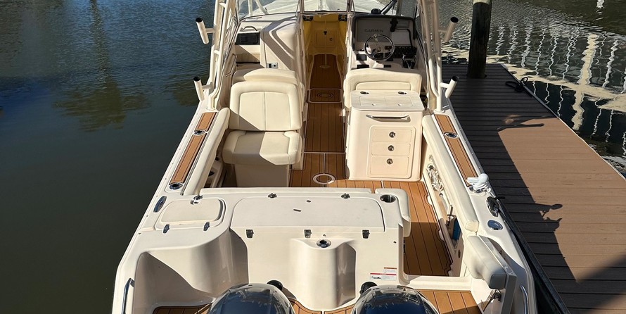 Grady-White Freedom 275