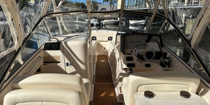 Grady-White Freedom 275