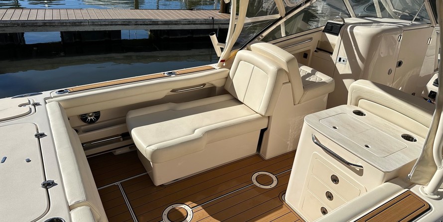 Grady-White Freedom 275