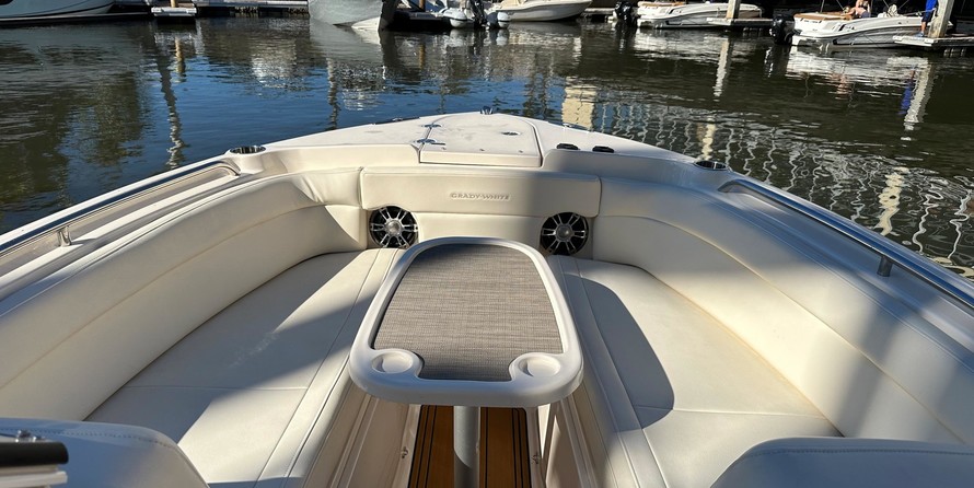 Grady-White Freedom 275